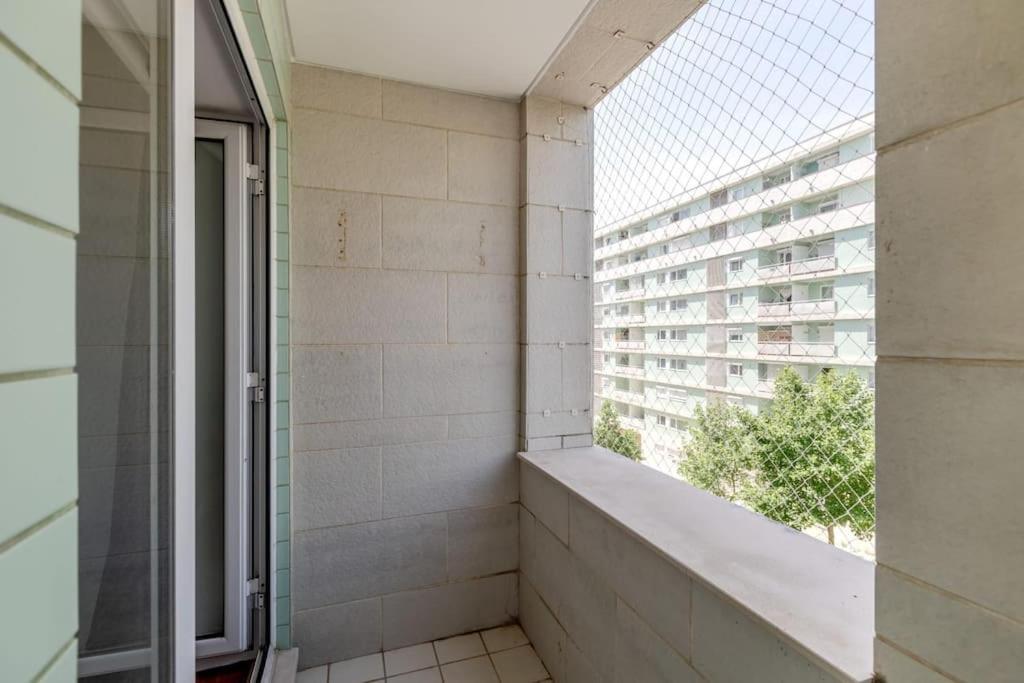 Spacious 3-Bedroom Condo In Lisbon Exterior photo