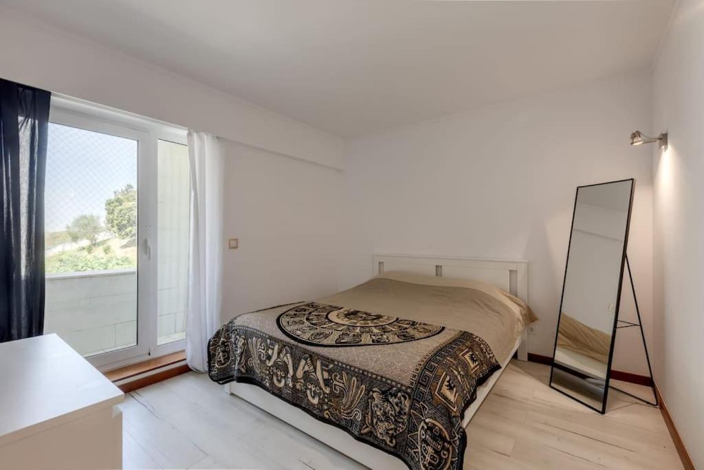 Spacious 3-Bedroom Condo In Lisbon Exterior photo