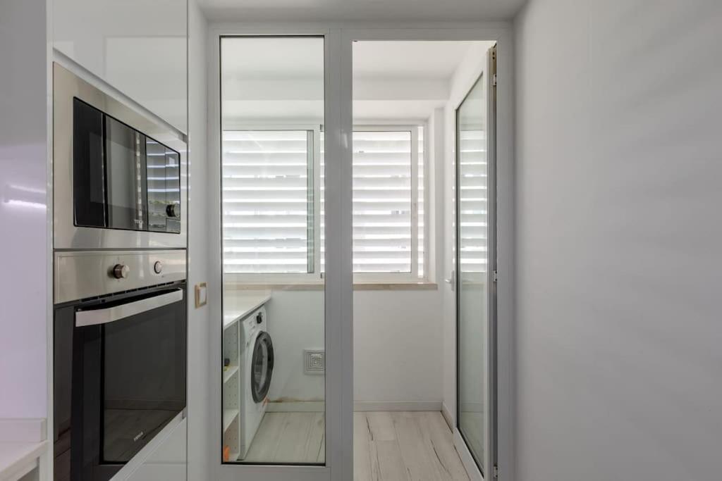 Spacious 3-Bedroom Condo In Lisbon Exterior photo